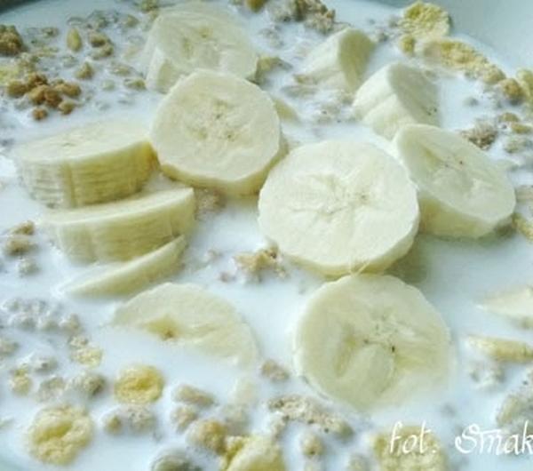 Cookit Przepis Na Musli śniadaniowe Z Mlekiem I Bananem<script async src=